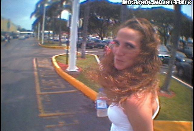 Брюнетка согласилась на быстренький трах 4 фотография Брюнетка согласилась на быстренький трах 4 фотография