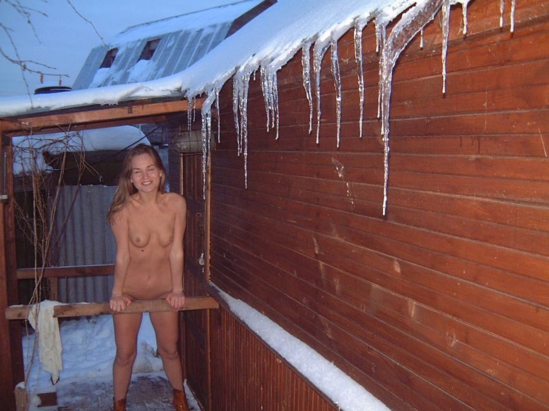 Колхозница без одежды в любой сезон 10 фотография Колхозница без одежды в любой сезон 10 фотография